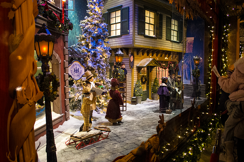 A Christmas-Themed Weekend in Toronto